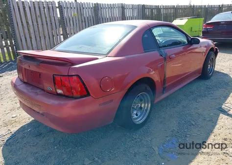2000 Ford Mustang z USA, uszkodzony, nr VIN 1FAFP4047YF132848